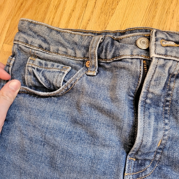 Old Navy Straight Blue Denim Jean Shorts - Picture 2 of 5